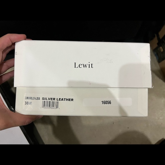 Brand new Italian shoes without tag (with box) - Picture 3 of 4